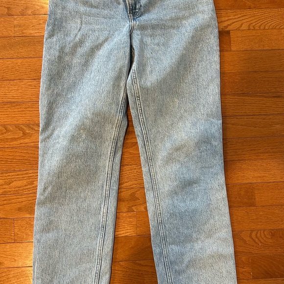 ABERCROMBIE & FITCH The 90s Straight ultra high rise Jean 2 - Picture 2 of 5